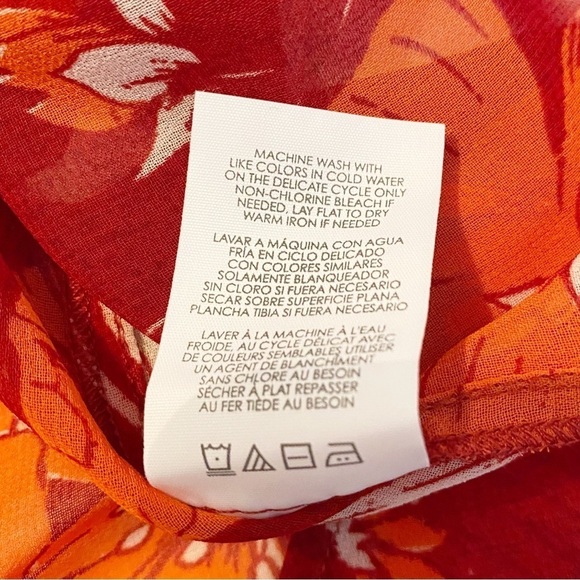 CAbi Hothouse Blouse #3766 in Scarlet Flower NWT - Medium - Picture 7 of 12